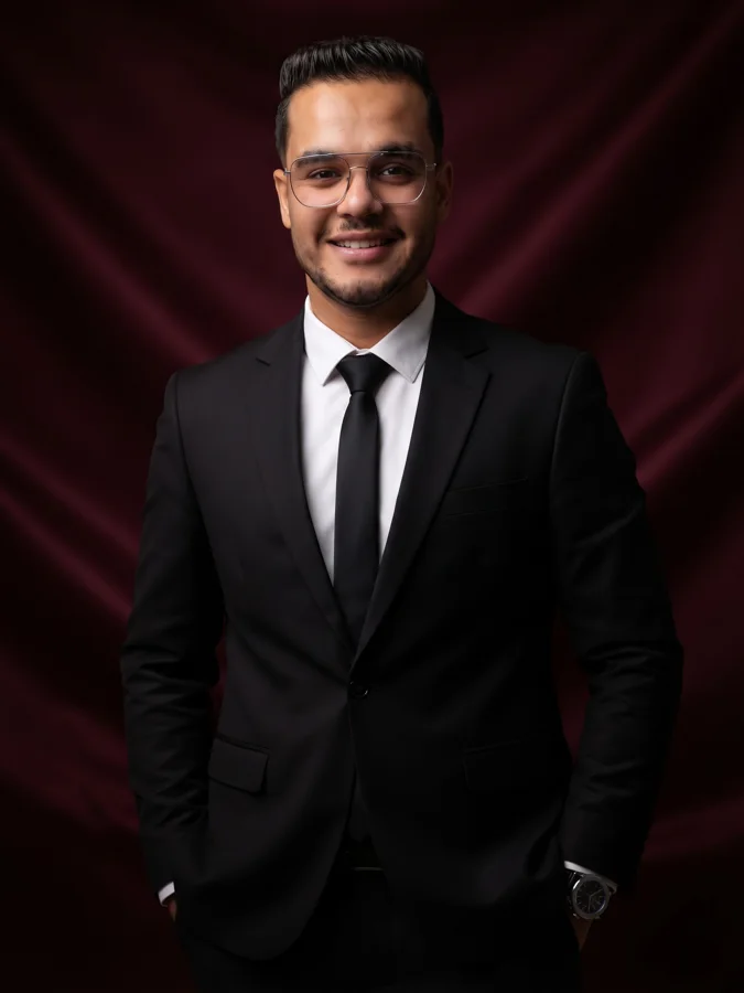 الأستاذ مصطفى شحاتة